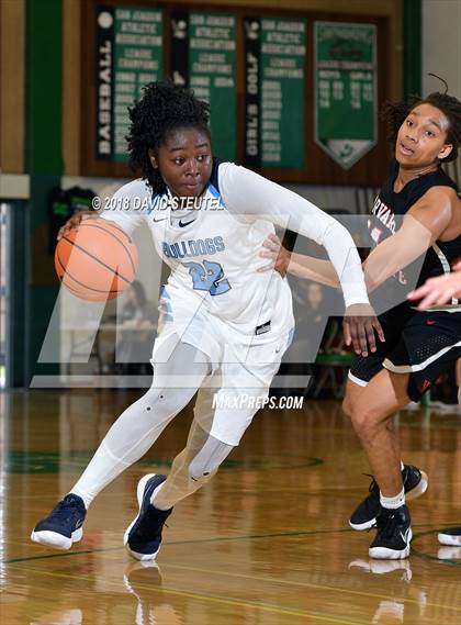 Thumbnail 3 in Harvard-Westlake vs. Centennial (St. Mary's Stockton MLK Showcase) photogallery.
