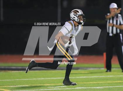 Thumbnail 1 in Newbury Park vs Calabasas photogallery.