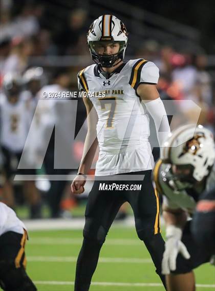 Thumbnail 2 in Newbury Park vs Calabasas photogallery.