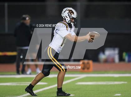 Thumbnail 3 in Newbury Park vs Calabasas photogallery.