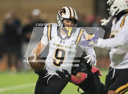 Thumbnail 3 in Newbury Park vs Calabasas photogallery.