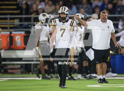 Thumbnail 3 in Newbury Park vs Calabasas photogallery.