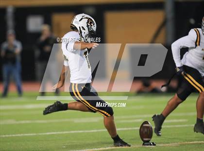 Thumbnail 2 in Newbury Park vs Calabasas photogallery.
