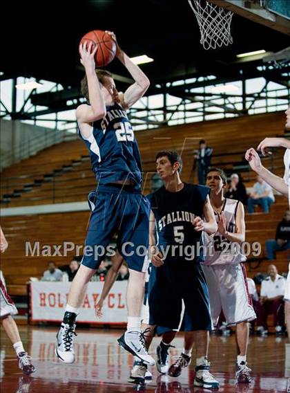 Thumbnail 3 in San Juan Hills vs. Claremont (Orange Holiday Classic) photogallery.