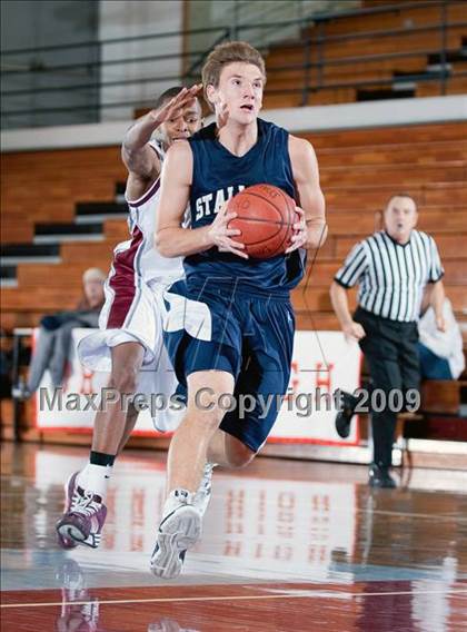 Thumbnail 1 in San Juan Hills vs. Claremont (Orange Holiday Classic) photogallery.