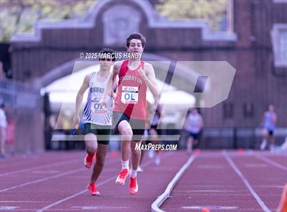 Thumbnail 2 in Penn Relays (4 X 400 Meter) photogallery.