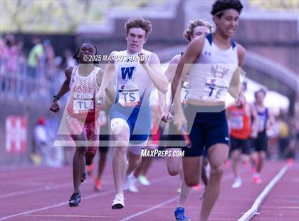 Thumbnail 2 in Penn Relays (4 X 400 Meter) photogallery.