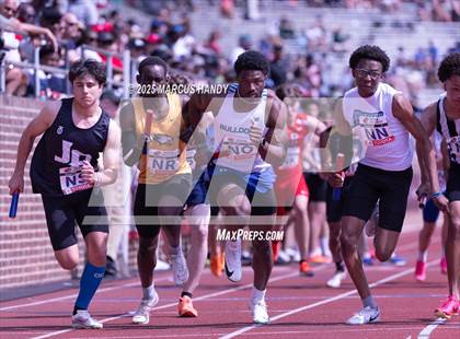 Thumbnail 2 in Penn Relays (4 X 400 Meter) photogallery.