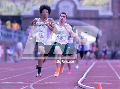 Thumbnail 3 in Penn Relays (4 X 400 Meter) photogallery.