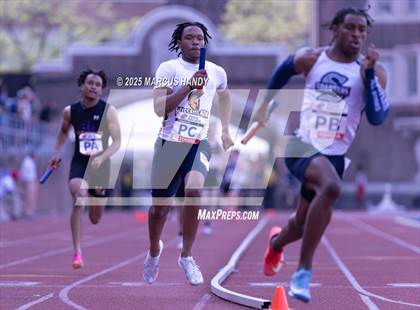 Thumbnail 2 in Penn Relays (4 X 400 Meter) photogallery.