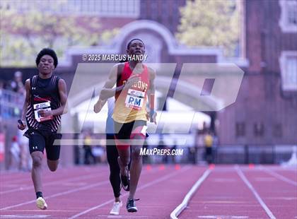 Thumbnail 2 in Penn Relays (4 X 400 Meter) photogallery.
