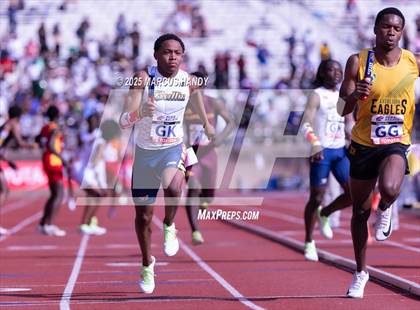 Thumbnail 3 in Penn Relays (4 X 400 Meter) photogallery.