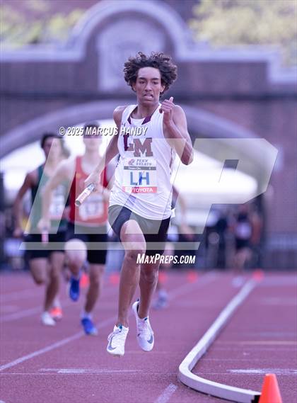Thumbnail 2 in Penn Relays (4 X 400 Meter) photogallery.