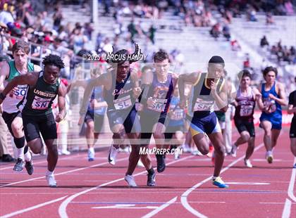 Thumbnail 3 in Penn Relays (4 X 400 Meter) photogallery.
