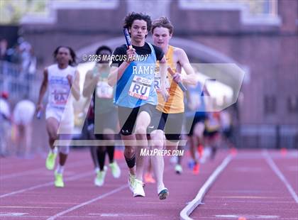 Thumbnail 3 in Penn Relays (4 X 400 Meter) photogallery.