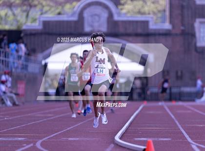 Thumbnail 2 in Penn Relays (4 X 400 Meter) photogallery.