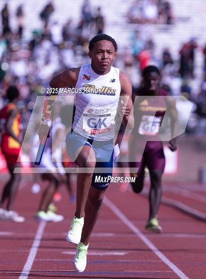 Thumbnail 2 in Penn Relays (4 X 400 Meter) photogallery.