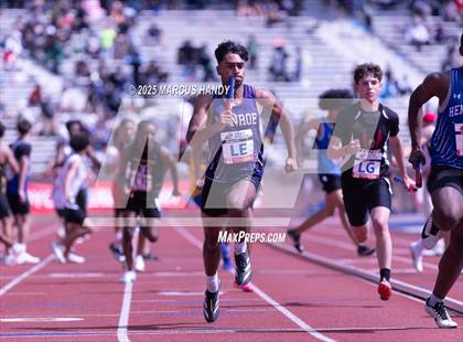 Thumbnail 3 in Penn Relays (4 X 400 Meter) photogallery.