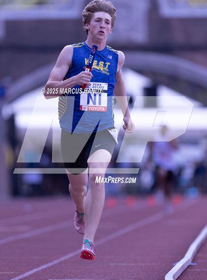 Thumbnail 3 in Penn Relays (4 X 400 Meter) photogallery.