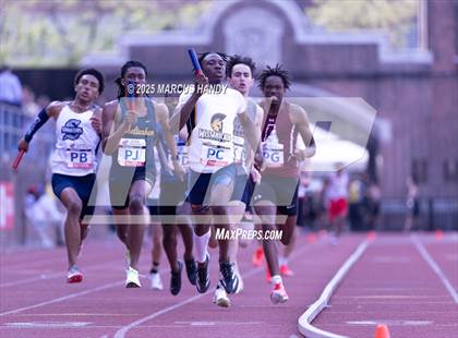 Thumbnail 3 in Penn Relays (4 X 400 Meter) photogallery.