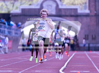 Thumbnail 3 in Penn Relays (4 X 400 Meter) photogallery.