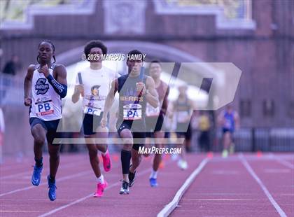 Thumbnail 2 in Penn Relays (4 X 400 Meter) photogallery.