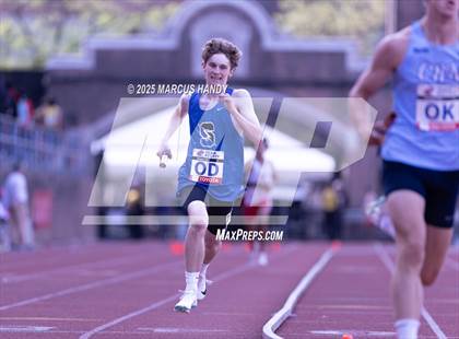 Thumbnail 3 in Penn Relays (4 X 400 Meter) photogallery.