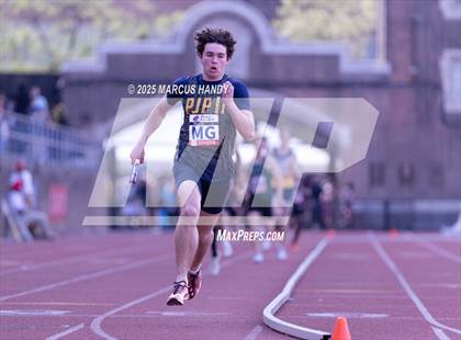 Thumbnail 2 in Penn Relays (4 X 400 Meter) photogallery.