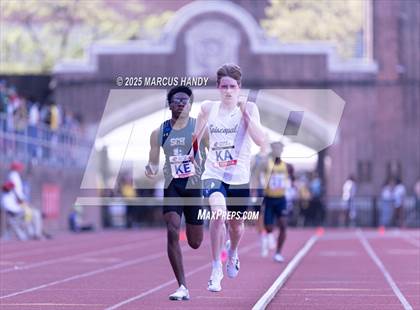 Thumbnail 3 in Penn Relays (4 X 400 Meter) photogallery.