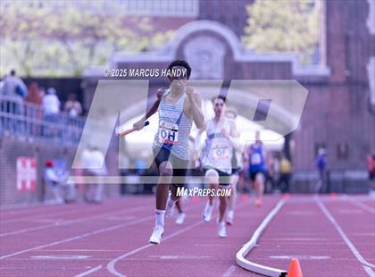 Thumbnail 2 in Penn Relays (4 X 400 Meter) photogallery.