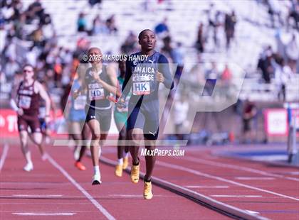 Thumbnail 2 in Penn Relays (4 X 400 Meter) photogallery.