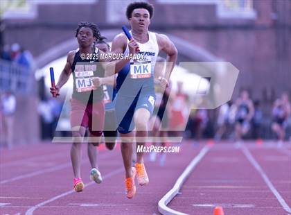 Thumbnail 3 in Penn Relays (4 X 400 Meter) photogallery.