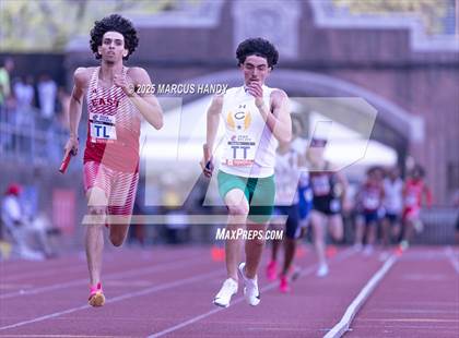 Thumbnail 3 in Penn Relays (4 X 400 Meter) photogallery.
