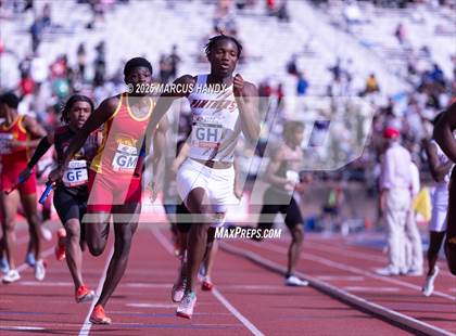 Thumbnail 3 in Penn Relays (4 X 400 Meter) photogallery.