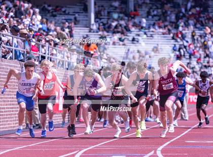 Thumbnail 2 in Penn Relays (4 X 400 Meter) photogallery.