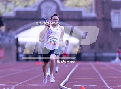 Thumbnail 3 in Penn Relays (4 X 400 Meter) photogallery.