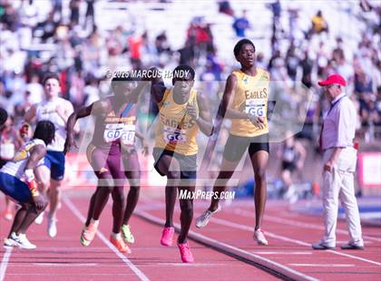 Thumbnail 2 in Penn Relays (4 X 400 Meter) photogallery.