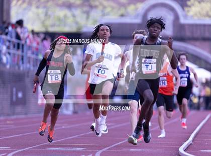Thumbnail 3 in Penn Relays (4 X 400 Meter) photogallery.