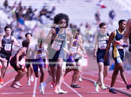 Thumbnail 2 in Penn Relays (4 X 400 Meter) photogallery.