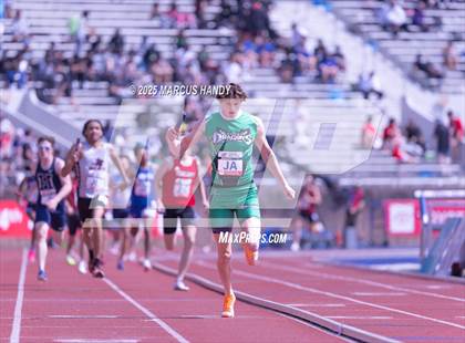 Thumbnail 2 in Penn Relays (4 X 400 Meter) photogallery.