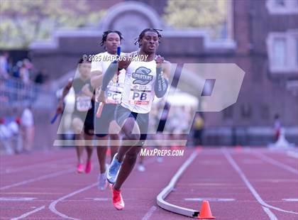 Thumbnail 2 in Penn Relays (4 X 400 Meter) photogallery.