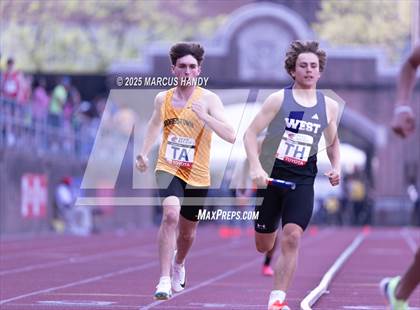 Thumbnail 2 in Penn Relays (4 X 400 Meter) photogallery.