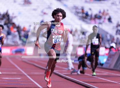 Thumbnail 2 in Penn Relays (4 X 400 Meter) photogallery.