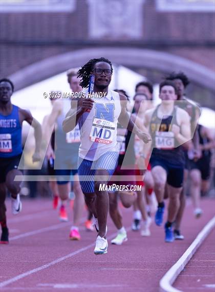 Thumbnail 3 in Penn Relays (4 X 400 Meter) photogallery.