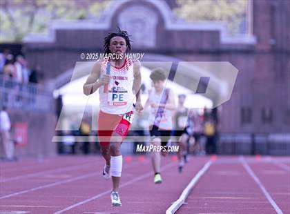 Thumbnail 3 in Penn Relays (4 X 400 Meter) photogallery.