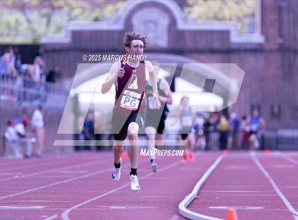 Thumbnail 3 in Penn Relays (4 X 400 Meter) photogallery.