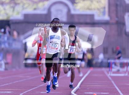 Thumbnail 3 in Penn Relays (4 X 400 Meter) photogallery.
