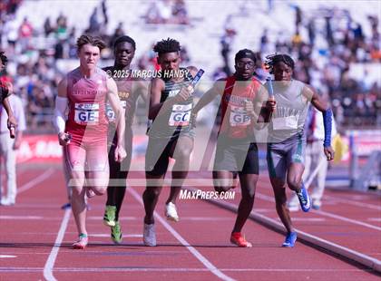 Thumbnail 2 in Penn Relays (4 X 400 Meter) photogallery.