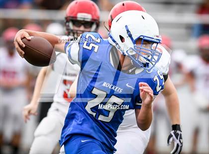 Thumbnail 2 in Robinson vs. Lorena photogallery.