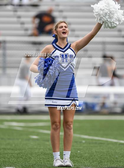 Thumbnail 1 in Robinson vs. Lorena photogallery.